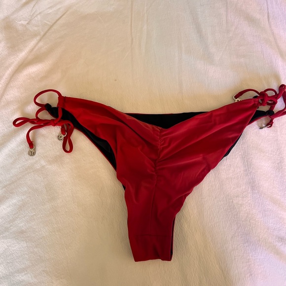 Lululemon Skimpy Bikini Bottoms - Picture 2 of 2